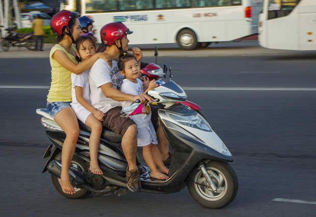 Вьетнам: нюансы правил дорожного движения Вьетнам, азия, вождение, море, мотобайк, отдых, перевозки, юмор