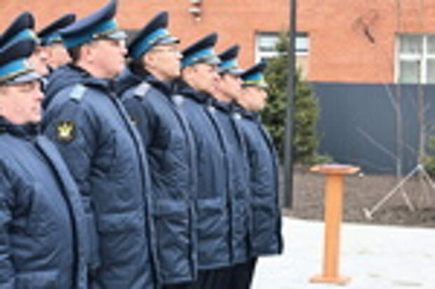 Памятник судебным приставам в Барнауле / Фото: Екатерина Смолихина / amic.ru