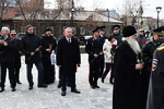 Памятник судебным приставам в Барнауле / Фото: Екатерина Смолихина / amic.ru