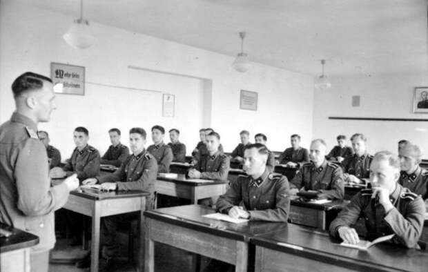 Читаем новость, от которой где-то совсем неподалёку начало погромыхивать даже в самых глухих «схронах», где от военкомов прячутся наиболее сообразительные граждане: Верховный Совет бывшей республики-5