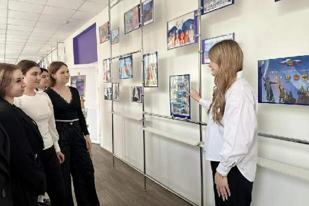 Школьникам и студентам Тамбовской области представят выставку "Крымская весна"