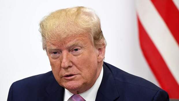 28 июня 2019. Президент США Дональд Трамп во время беседы с президентом РФ Владимиром Путиным на полях саммита Группы двадцати в Осаке 28 июня 2019. Президент США Дональд Трамп во время беседы с президентом РФ Владимиром Путиным на полях саммита Группы двадцати в Осаке