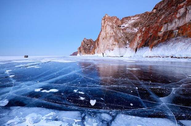 Мыс Саган-Хушун и скала Три Брата, озеро Байкал, остров Ольхон © Cultura Creative зима, красота, природа, россия, фото