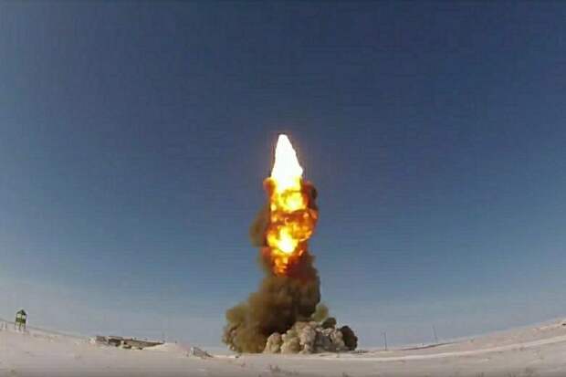 В ответ на атаку по резиденции Путина Минобороны ударило «Орешником»