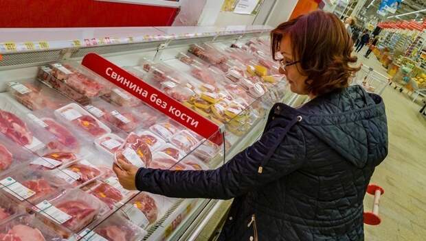 Правительство России берёт под контроль все цены в магазинах и аптеках
