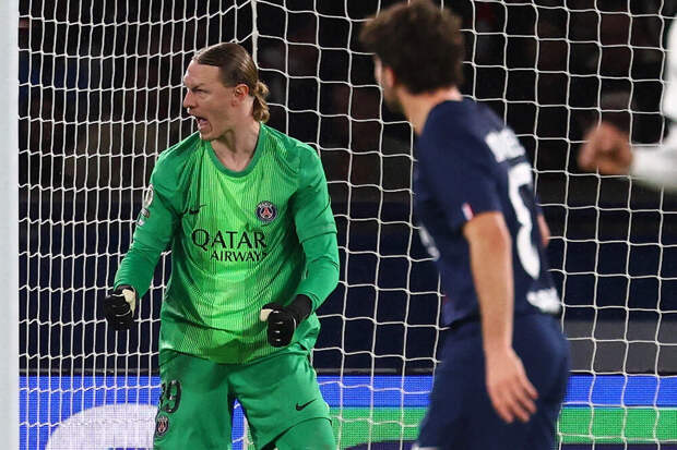 Первый матч Сафонова – и сразу на ноль. После его шикарного сэйва забил Хвича