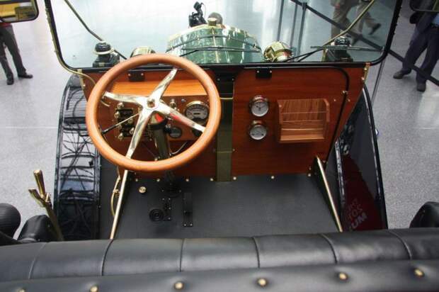 Безлошадный экипаж за 450 тысяч долларов Безлошадный экипаж за 450 тысяч долларов авто, карета, электромобиль