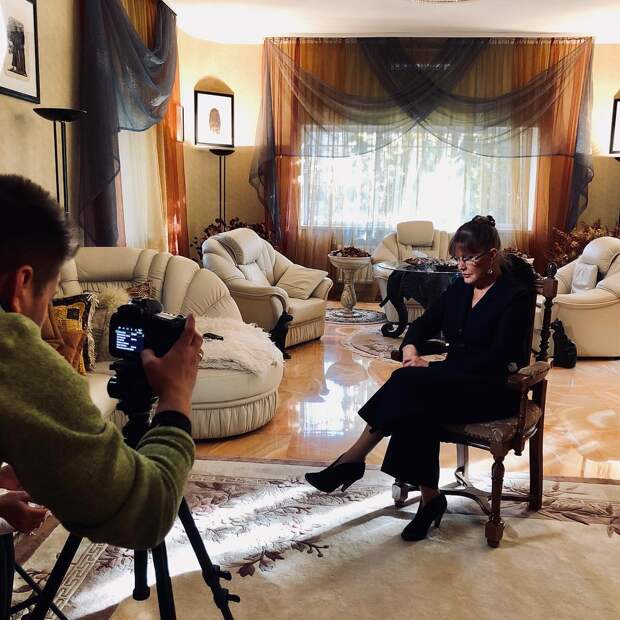 «Я иногда думаю, что он жив, что его подменили»: Елена Проклова о потере младшего сына