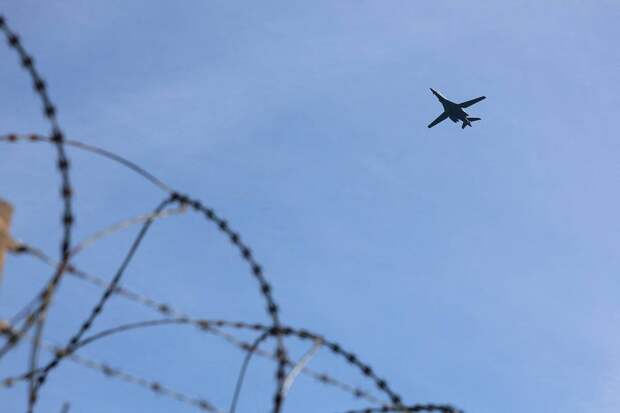 США сбросили 100 мощных бомб при спасении летчика в Иране