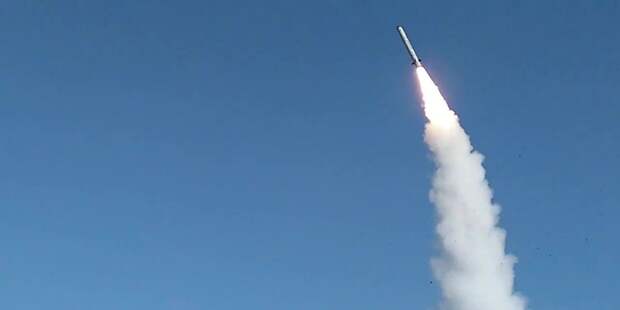 На полигоне в Астраханской области проведен боевой пуск ракеты из комплекса Искандер-М На полигоне в Астраханской области проведен боевой пуск ракеты из комплекса Искандер-М