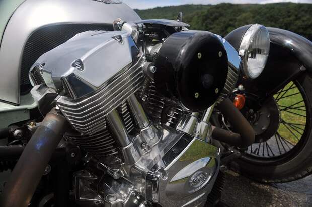 Американцы смогут покупать трехколесные Morgan (53 фото)