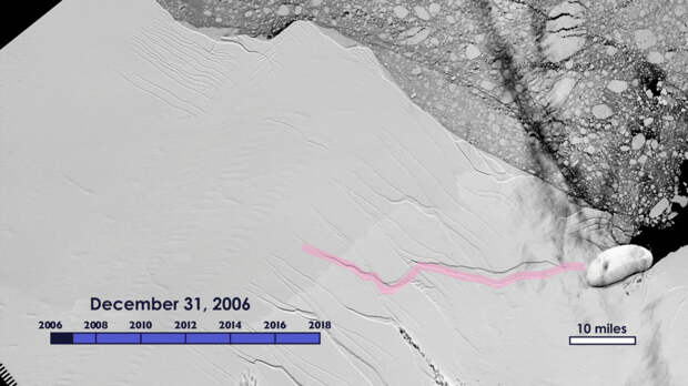 От Антарктиды откололся айсберг площадью больше, чем две Москвы