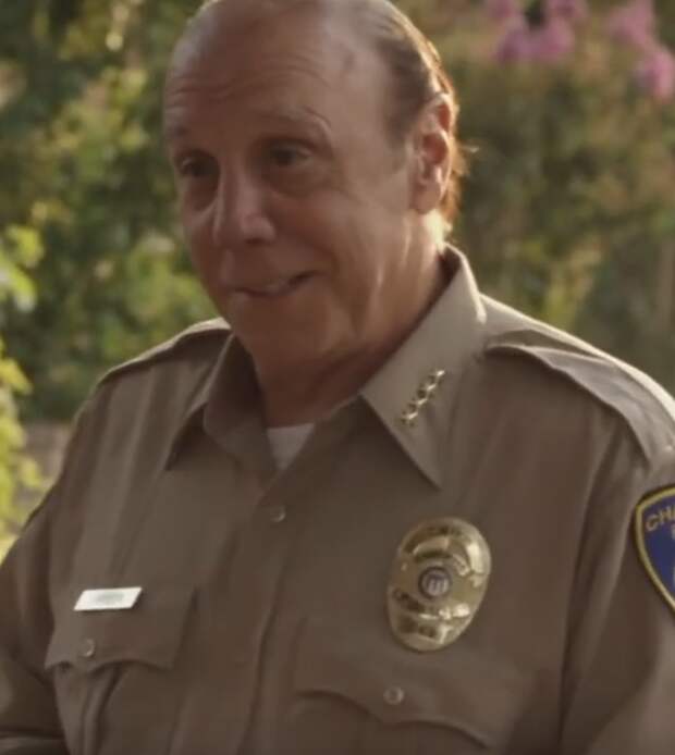 Chief Unser makes a deal with biker gang leader Clay of the Sons of Anarchy