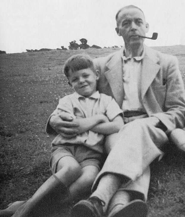 Будущий сэр Пол Маккартни со своим отцом. 1940-е. известные, люди, фото