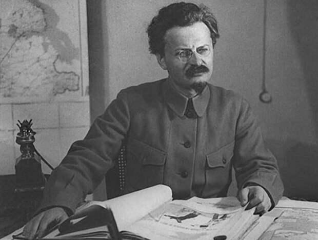 По какому пути пошел бы СССР, если бы Троцкий одержал победу в противостоянии со Сталиным