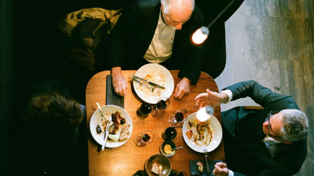 Рацион после 50 лет: какие продукты могут стать опасными