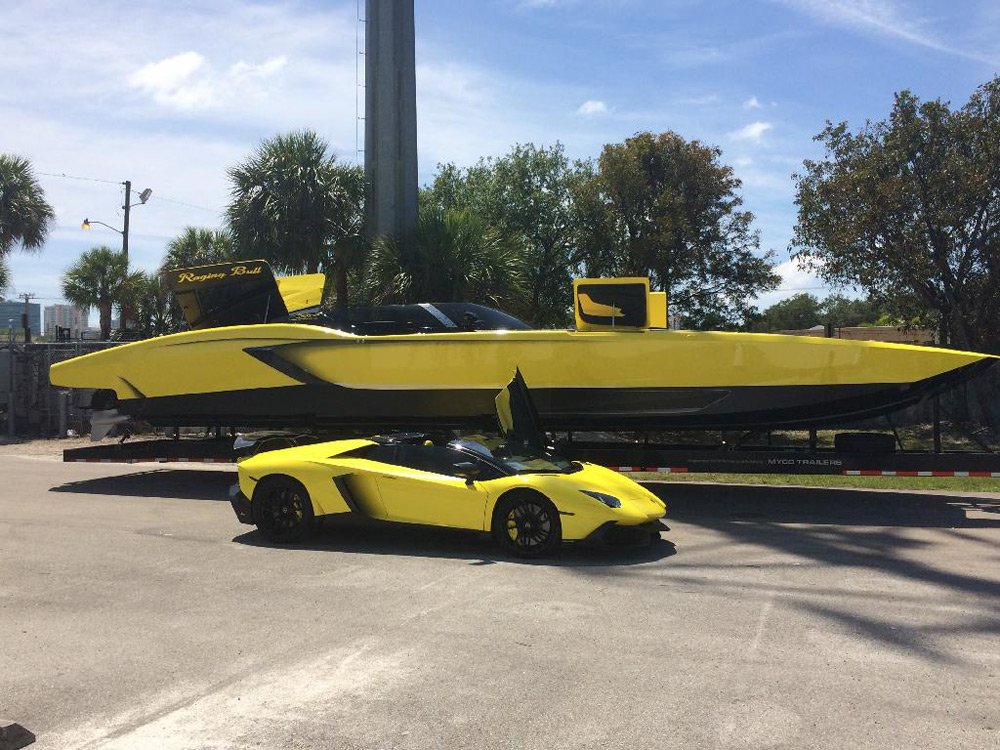 Raging-Bull-Lamborghini-Aventador-Inspired-Speedboat-2