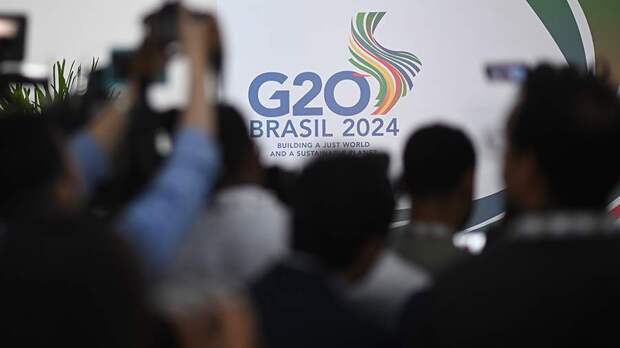 Макрон указал на необходимость обсуждения приглашения Путина на саммит G20