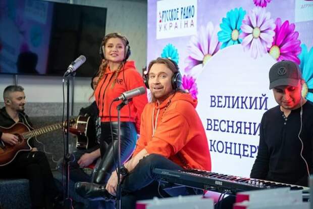 Олег Винник и Таюне дали концерт в эфире "Русского радио"