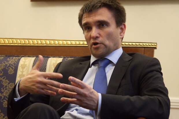 МИД Украины прокомментировал продление срока пребывания украинцев в России МИД Украины прокомментировал продление срока пребывания украинцев в России