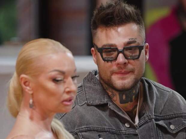 Волочкова посылает личные фото Рому Желудю после шоу «Звезды под капельницей»