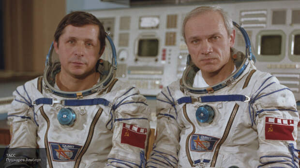 Владимир Джанибеков рассказал, как космонавты готовятся к длительной изоляции в космосе
