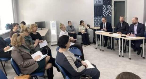 Уполномоченный по защите прав предпринимателей в Хабаровском крае Андрей Веретенников принял участие в рабочей встрече по вопросам госзакупок