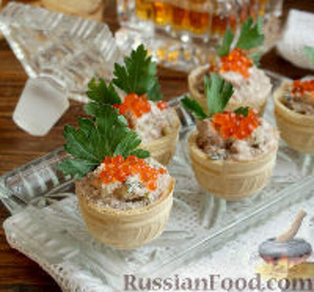 Фото к рецепту: Тарталетки с тунцом