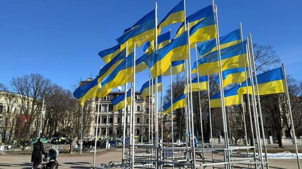 Не ответил - остался без денег: Украинцам закрывают банковские счета