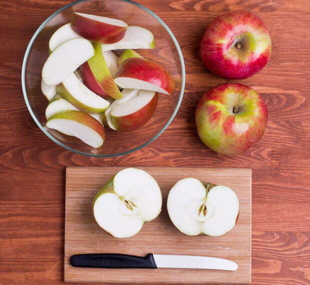 Моченые яблоки в банке. Сок яблочно-абрикосовый "сава" 2л (стекло). /кор. Сок сава 2л. Яблоня голден делишес.