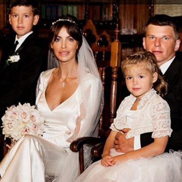 Андрей Аршавин с экс-женой и детьми