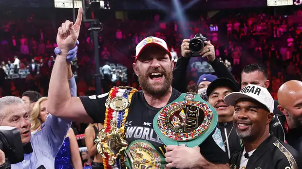 Фьюри спел песню после победы над Уайлдером