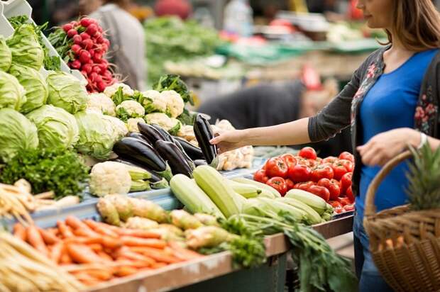 На рынке продаются самые свежие и натуральные продукты. / Фото: donday.ru