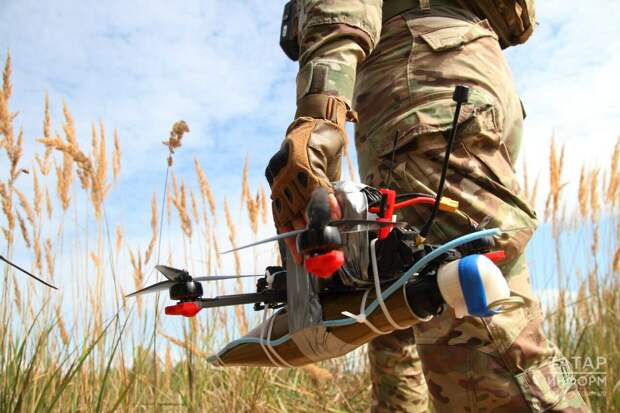 Подписавшему контракт студенту засчитают год службы как год учебы и переведут на бюджет