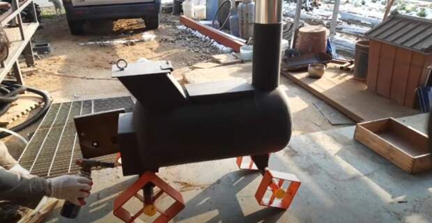 Как сделать дровяную печь-паровозик из газового баллона