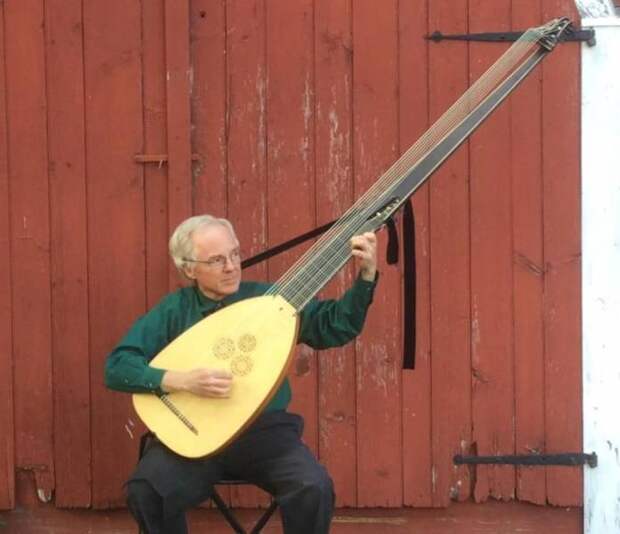Необычный музыкальный инструмент