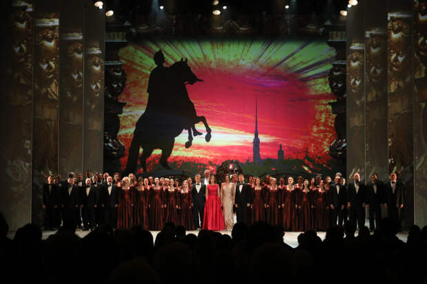 В Михайловском театре состоялся Гала-концерт звезд оперы и балета ко Дню основания Петербурга