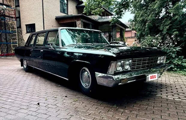 Уникальный правительственный ЗИЛ-114 продают в Москве: мотор V8 на 300 л.с. и «автомат» — по цене новой BMW 740d xDrive