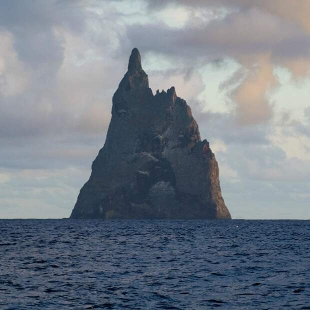 rocks19 Самые красивые и необычные морские скалы