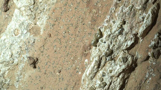 «Леопардовые пятна» на Марсе: почему эта находка взбудоражила ученых