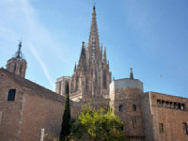 Испания. Барселона. Готический квартал. Gothic Barcelona Cathedral (Santa Eulalia or Santa Creu). Фото artjazz - Depositphotos