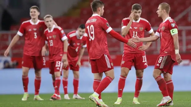 Гаджиев посоветовал игрокам сборной России брать пример с Роналду