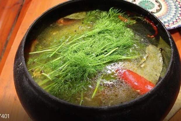 Шулюм в чугунке, томленый суп из перепелов: фото шаг 9