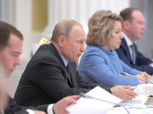 Путин жестко раскритиковал правительство