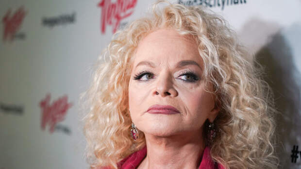 Новоселье откладывается: почему Лурье не спешит заезжать в бывшую квартиру Долиной