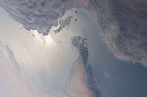 WSJ: ОАЭ считают, что США должны занять острова Ирана в Ормузском проливе