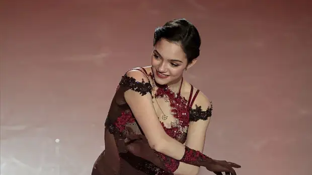 Медведева поздравила Кондратюка с победой на чемпионате России по фигурному катанию