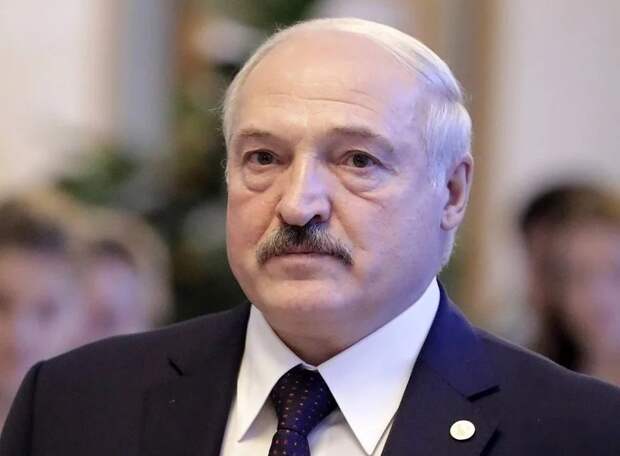ЕС не признает Лукашенко? Да флаг Вам в руки!