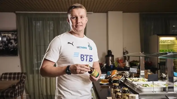 Врач «Динамо» рассказал, как реагирует на жёсткие стыки на поле