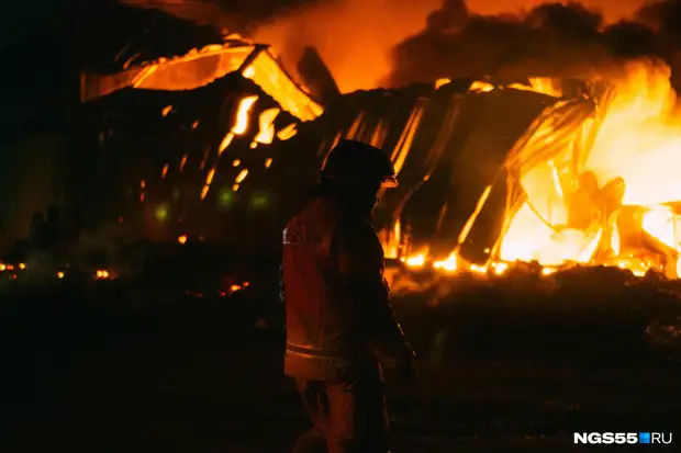 При пожаре на мусоросортировочном заводе в Кировском округе никто не пострадал